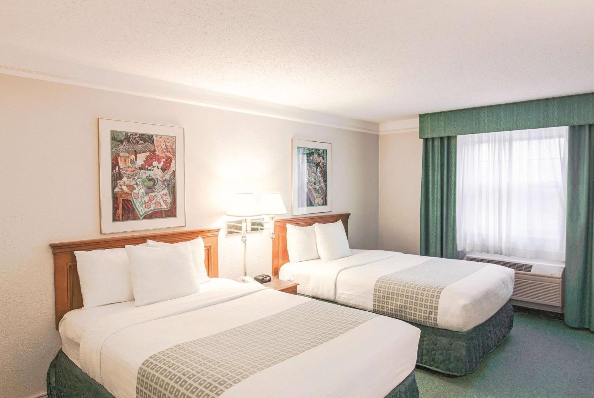 La Quinta Inn By Wyndham Indianapolis Airport Lynhurst Exterior foto